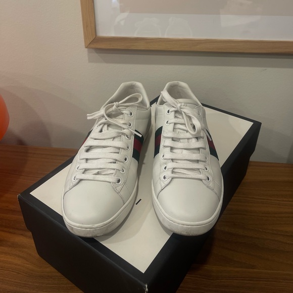 Gucci White Sneakers for Women size 37 - Picture 2 of 8